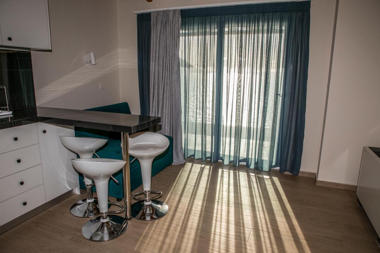 Hotel Alexander Mýtikas Zewnętrze zdjęcie