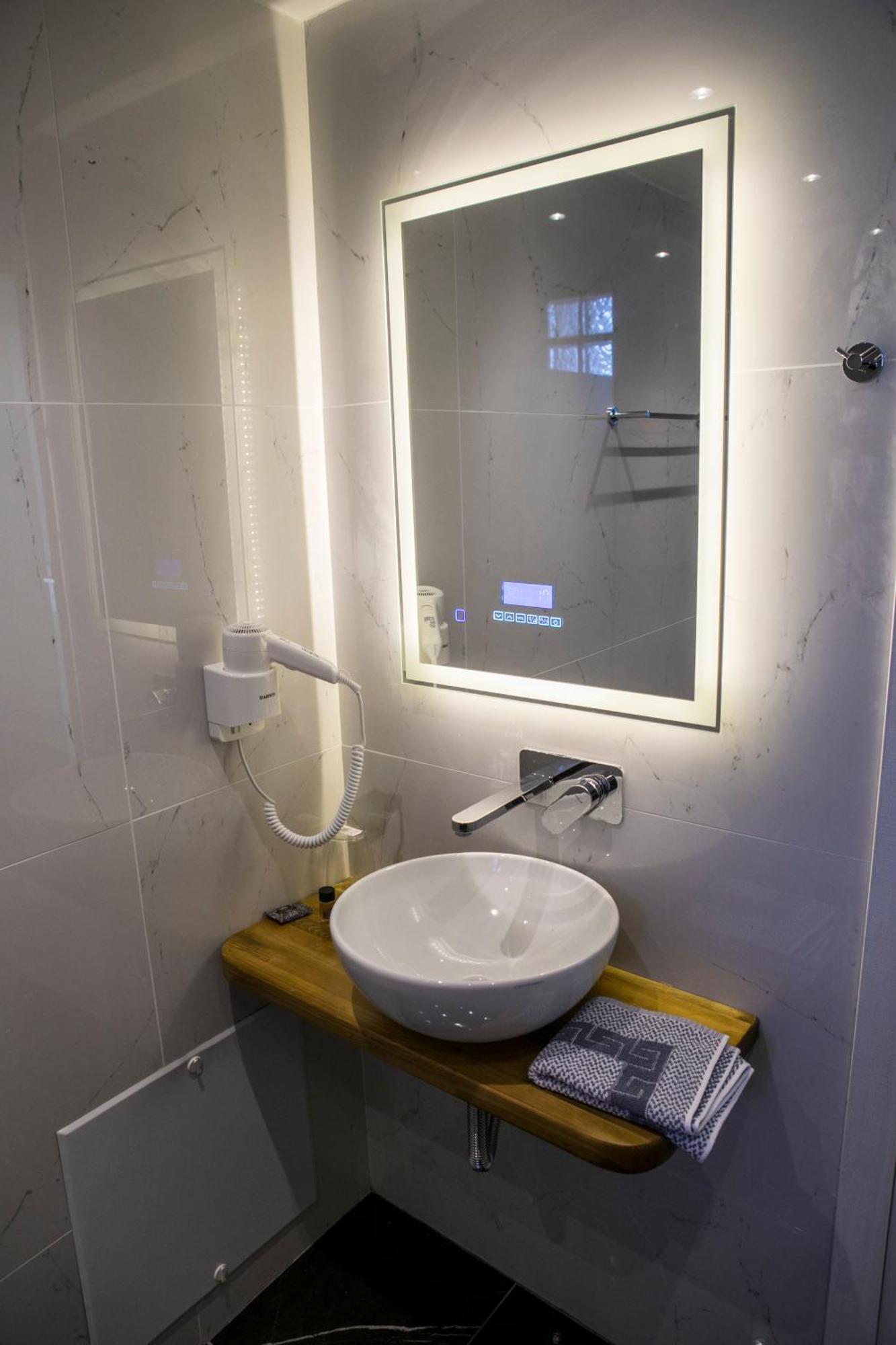 Hotel Alexander Mýtikas Zewnętrze zdjęcie