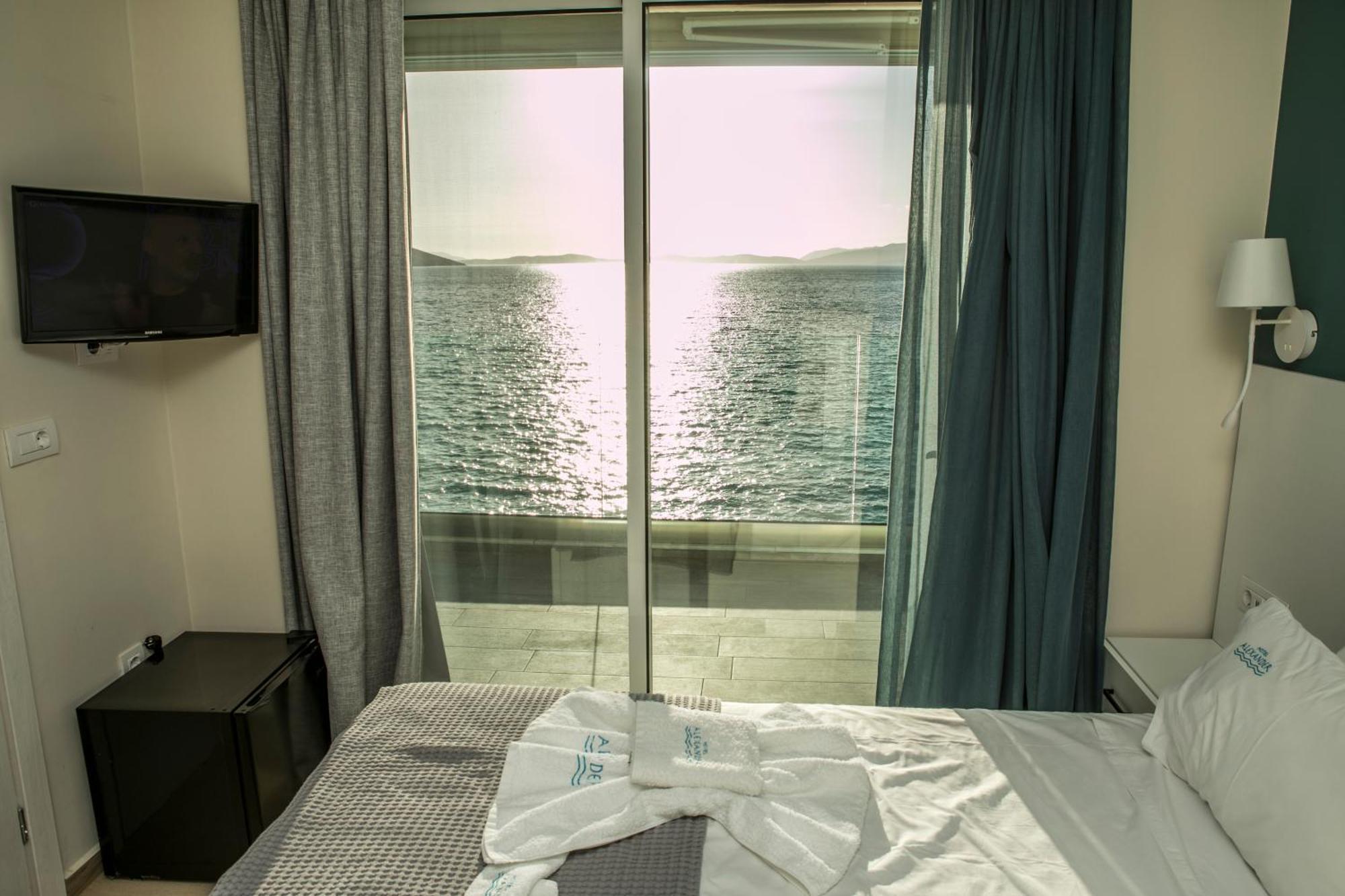Hotel Alexander Mýtikas Zewnętrze zdjęcie